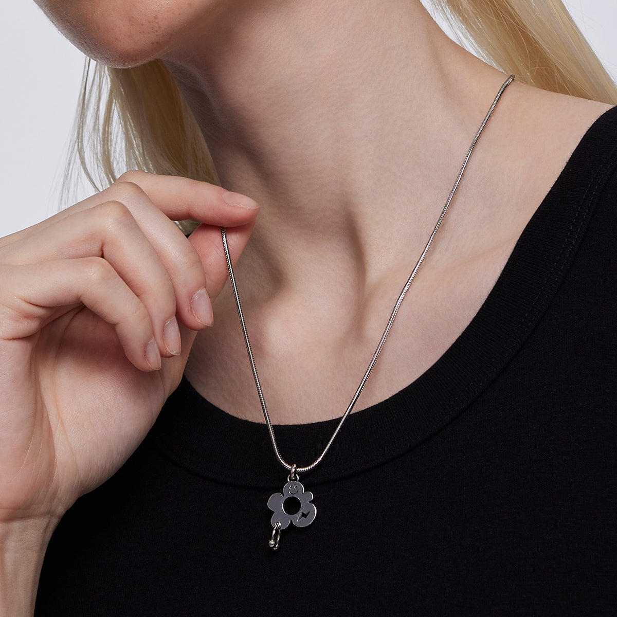 Y2B SERIES Double Chain Detachable Flower Expression Pendant Spike Necklace