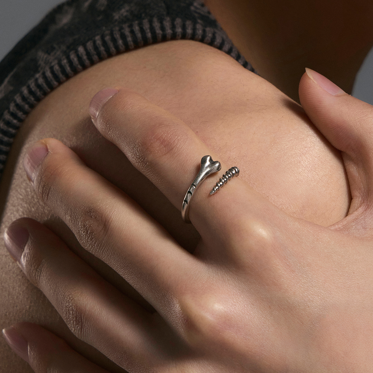 S925 Bone Spike Pinky Ring – Blackheadshop