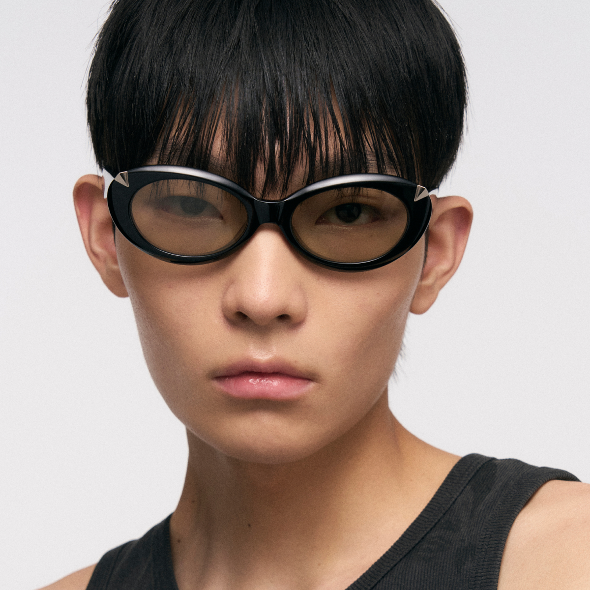 Cat Eye Claw-Detail Sunglasses (Black)
