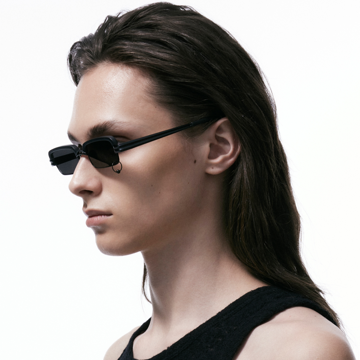 ?Women Black Retro Driving Vintage Fashion Narrow Frame Eyewear Sunglasses Vivid 90s Vintage Black Slim Narrow Frame Sunglasses main image 2