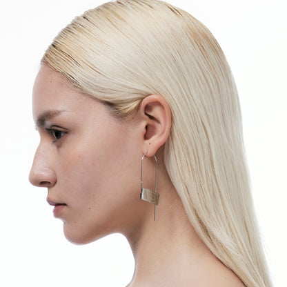 Cotent Label Open-Close Hinged Earrings