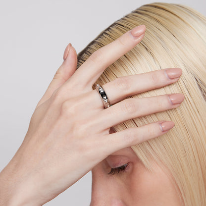 BLACK GLOVES RIVET UPSIDE DOWN ZIRCON DECORATIVE RING