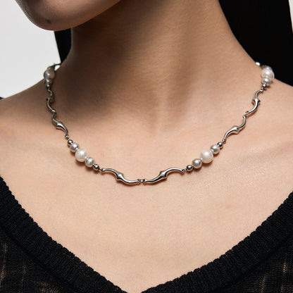 Gradient Pearl Panel Necklace