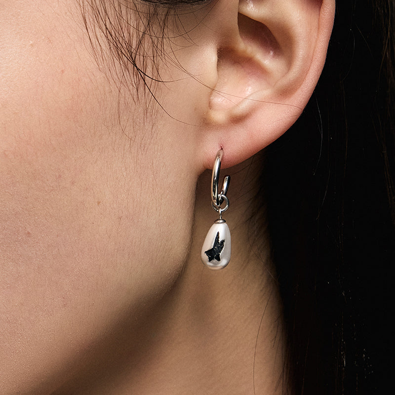 Pearl Graffiti Earrings