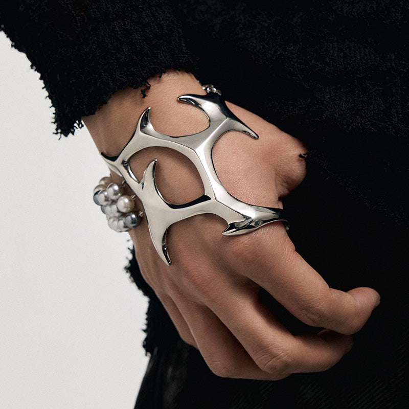 Punk Eye Metal Palm Bracelet