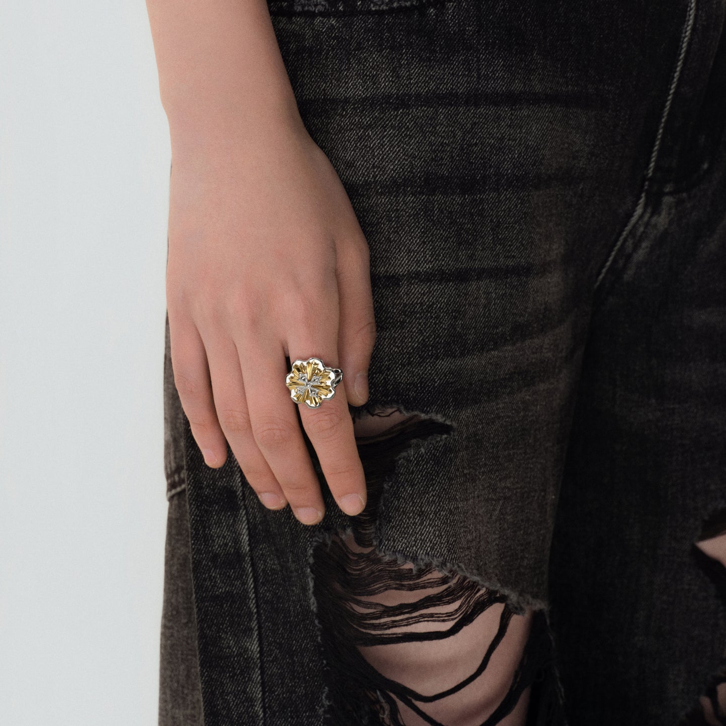 Prom Emblem Rotating Ring