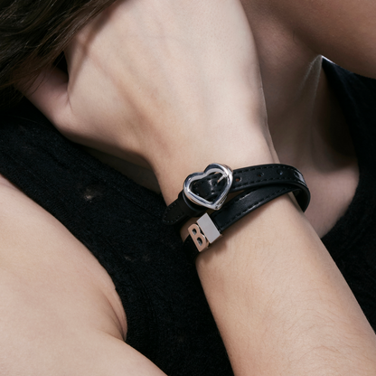 Metal LOGO Decorated Leather Bracelet/Choker