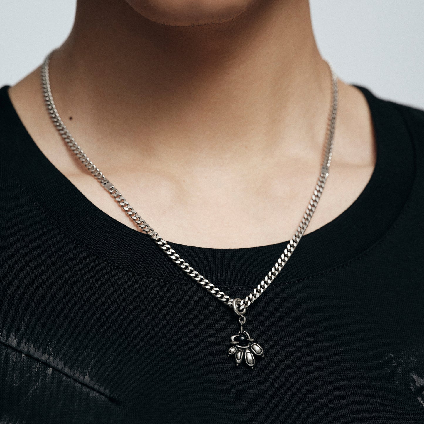 Night Cat Claw Black Agate Pendant