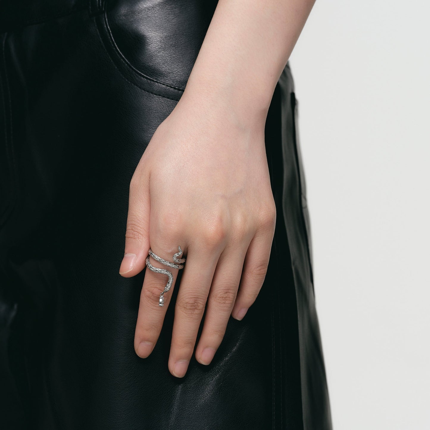 Triple Serpent Pendant Ring