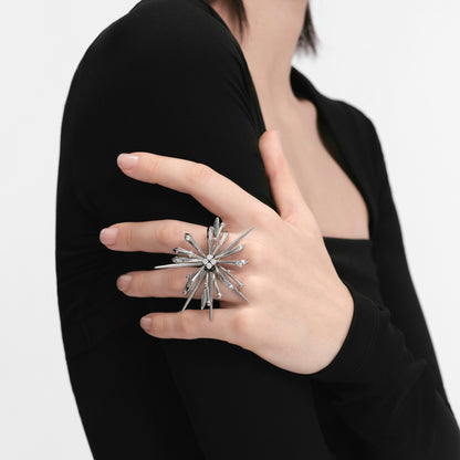 Radiant Tassel Double-Finger Ring