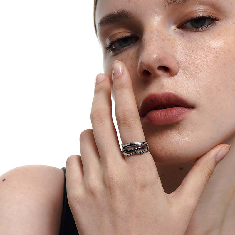 Rhinestone-Decorated Hollow Ring