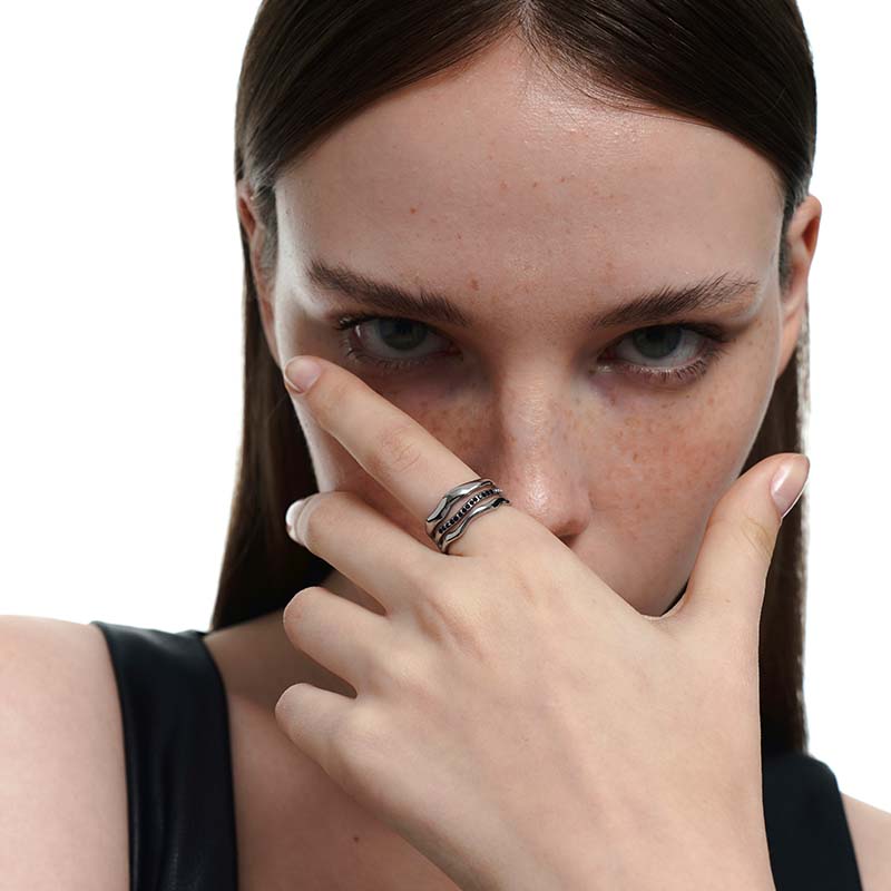 Rhinestone-Decorated Hollow Ring