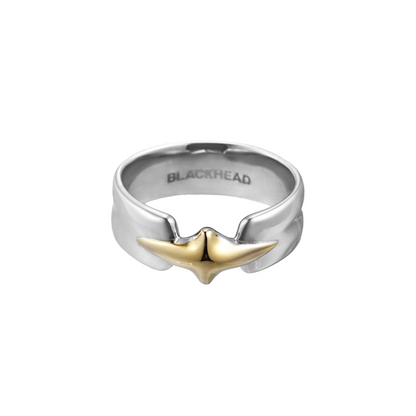 Intrusion Three-Dimensional Starburst Decorated Ring