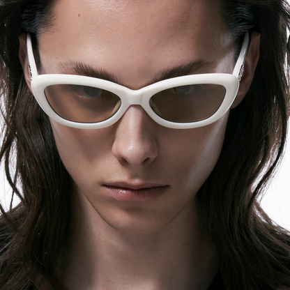 Cat-Eye Vintage Style Sunglasses (White)