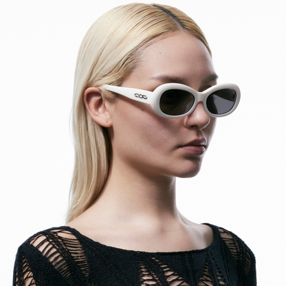 Vintage Style Oval Sunglasses (White)
