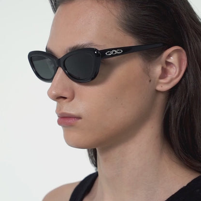 Cat-Eye Vintage Style Sunglasses (White)