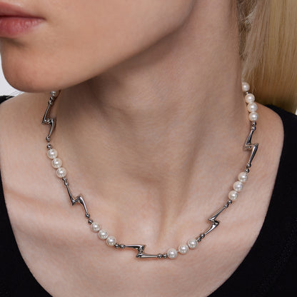 Y2B SERIES Lightning Pearl Panel Necklace